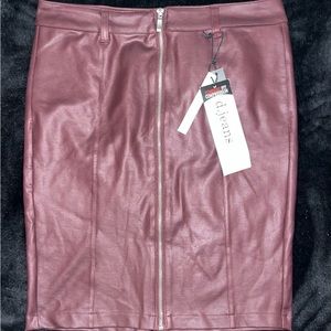 Maroon pleather skirt with zipper down the front.